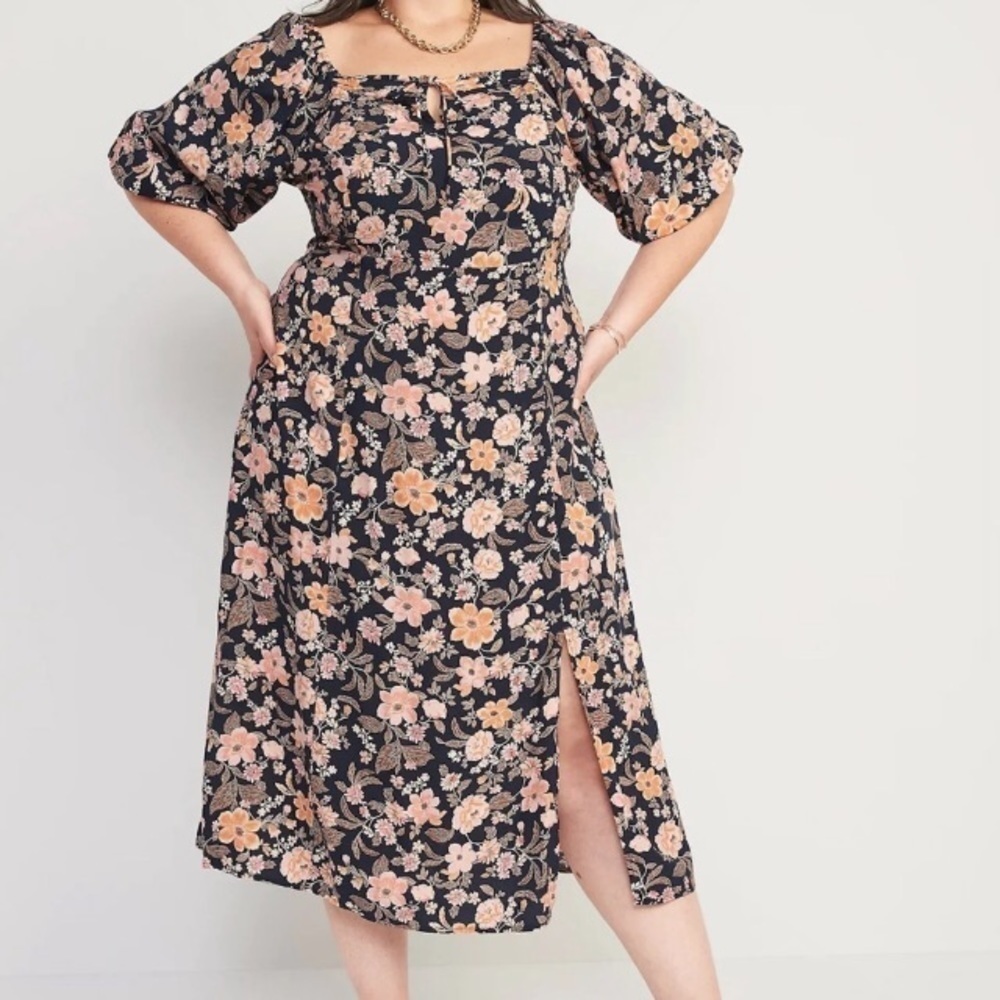 NWT! Puff-Sleeve Floral-Print Pintucked Smocked Midi Swing Dress - Medium Tall🎞️